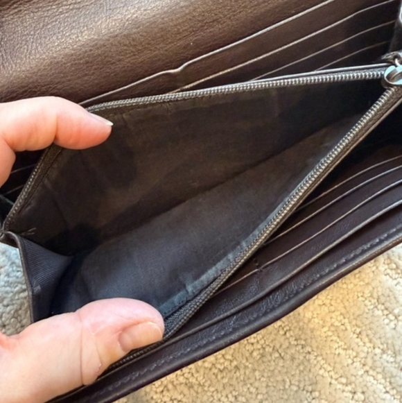 Gucci Wallet - Picture 10 of 15